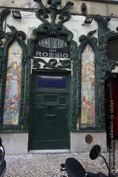 Façade Art Nouveau avec azulejos polychromes de l'Animatógrafo do Rossio. Photo © André M. Winter